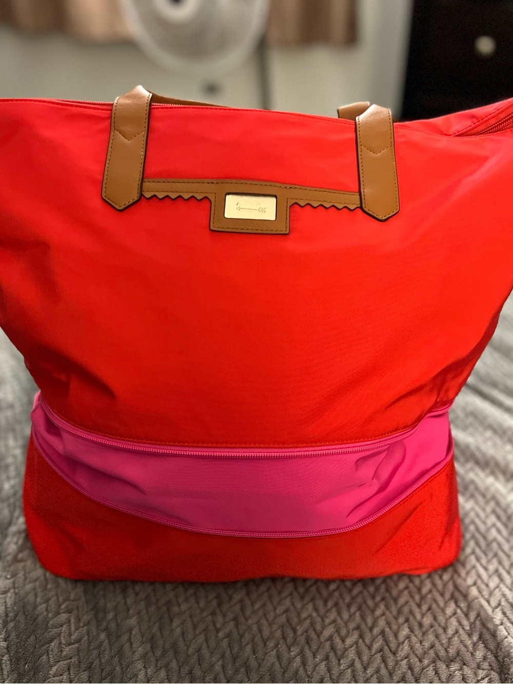 Stella & Dot Red and Pink Travel Tote with Tan Handles